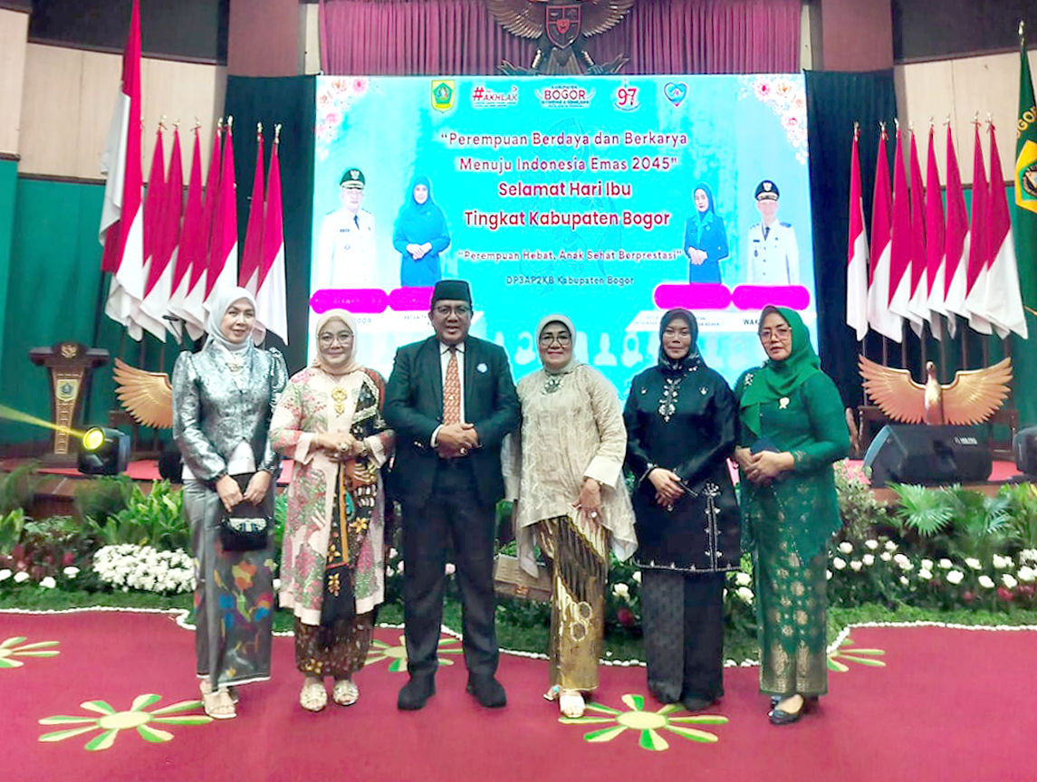 Menghadiri undangan Bupati Bogor dalam rangka Peringatan Hari Ibu Tingkat Kabupaten Bogor